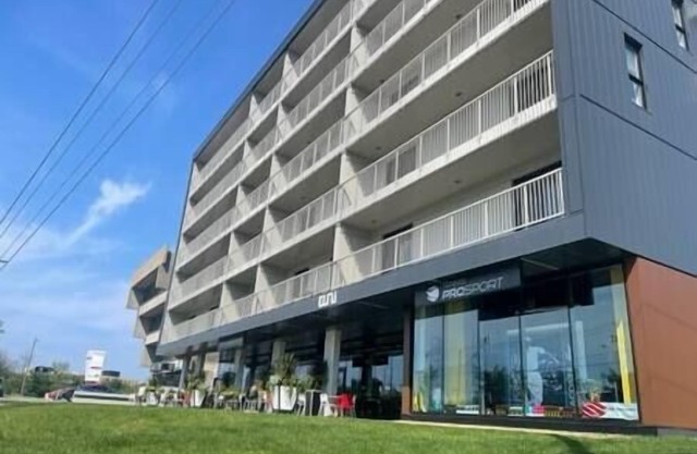 Large all-inclusive studio