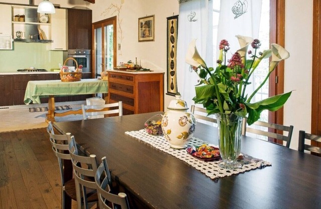 Große Wohnung in Villa für 8/10 Personen auf dem grünen Hügel von Rimini