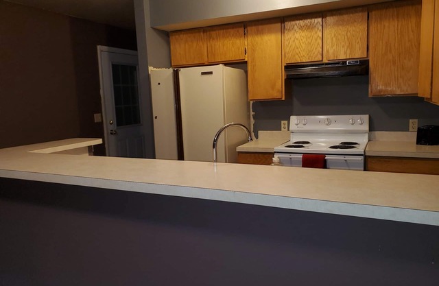 Large apartment in Western Wyoming. 77 miles from Jackson, WY and national parks