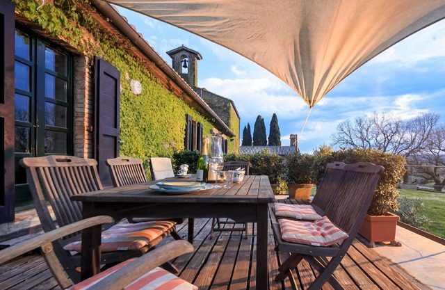 GROßE FeWo/App/Landhaus mit Park: RUHE+Pool+Sauna+Gym+DachTerasse+Barbecue+Tiere