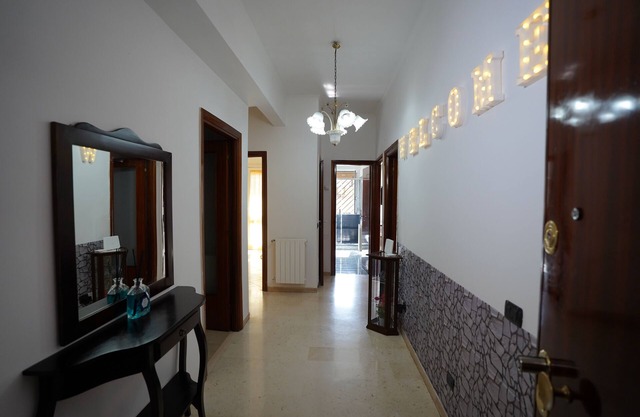 Large apartment near metro c