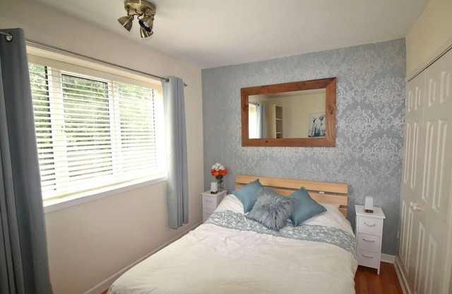 Large Balcony Apartment - Town & Races -2 Dbl Beds
