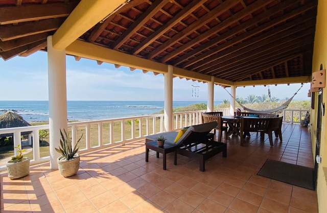 Ruhige La Saladita Beach Front-Eigenschaft