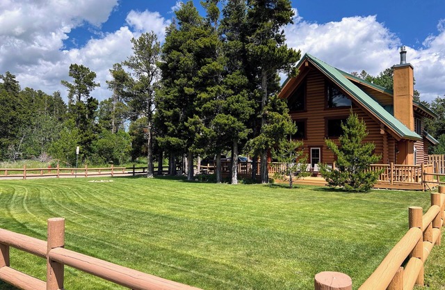 Große Schöne Log Home in East Glacier Park