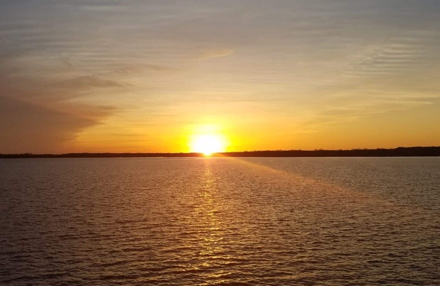 FALL SPECIAL / Atemberaubende Sonnenuntergänge / Hitze / Privatstrand mit Feuerstelle