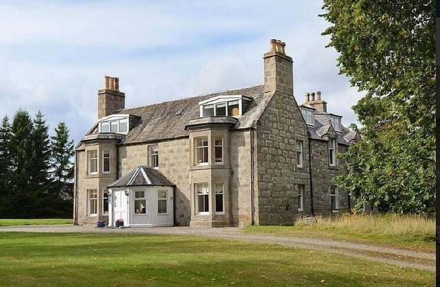 Große freistehende Steinhaus aus dem Jahr 1790 in 2. 5 Acres privaten Gründen gesetzt