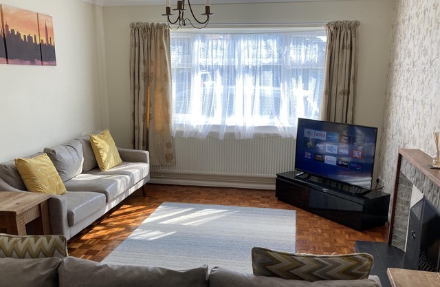 Large detached house with parking near Heathrow