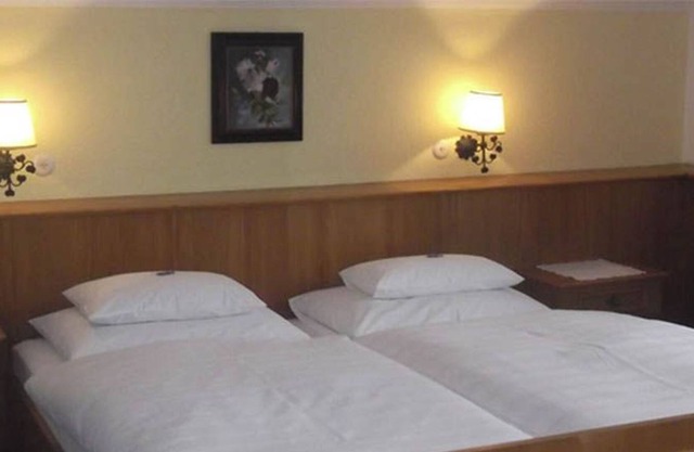 großes Doppelzimmer Nr. 20 mit Balkon - Hotel Garni Stabauer