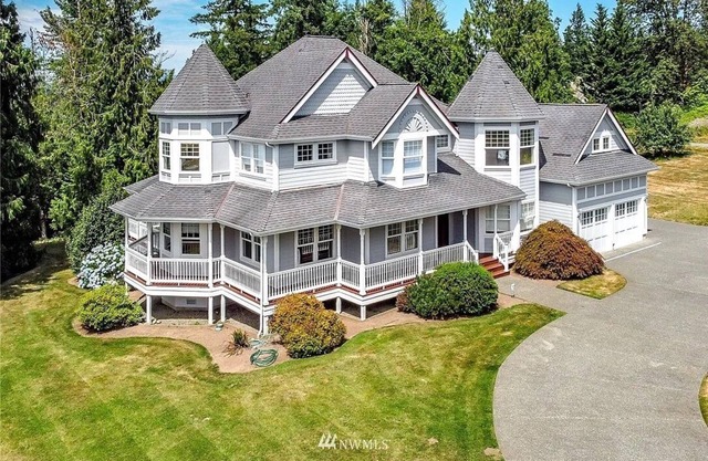 Large, elegant home!