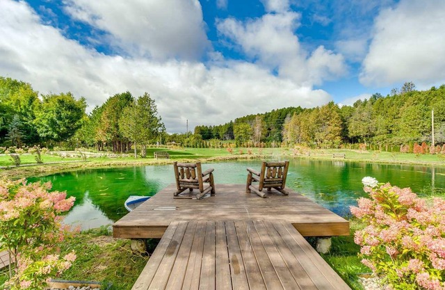 Large Estate with Luxury Collection of Amenities