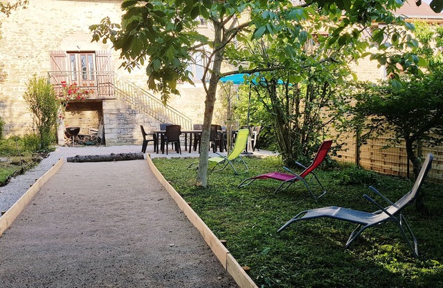 Large family home in the Jura - sleeps 8 to 9