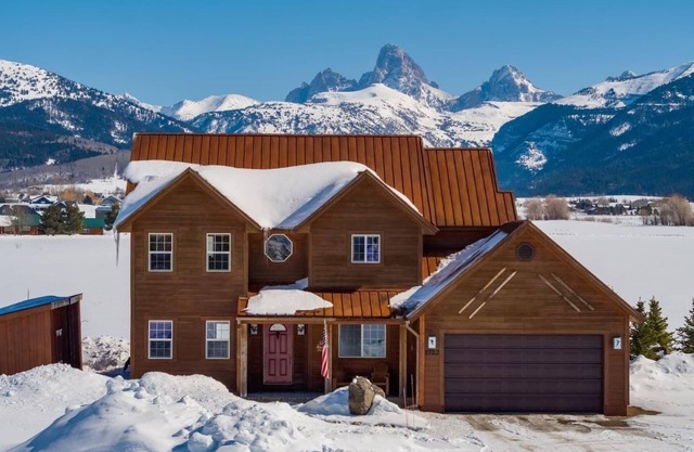 Large Family home with full Teton views and hot tub