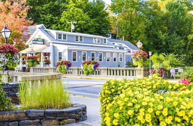 🍁Don’t miss VT fall foliage🍁 Fastest WiFi in the area!🏡 🐶🏓 🎱 🎯🚲 🎣 🥾 🛶 ⛳️ 🍽