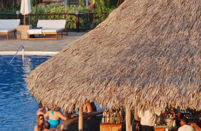 Large Family Villa w/ WiFi, Balcony, & Amazing Beach Views