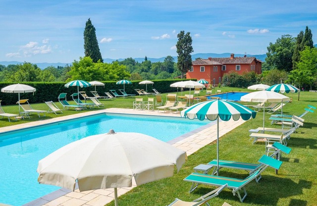 Fewo mit überdachter Terrasse, atemberaubendem Blick,A/C,W-Lan, Pool,bis 7 Pers