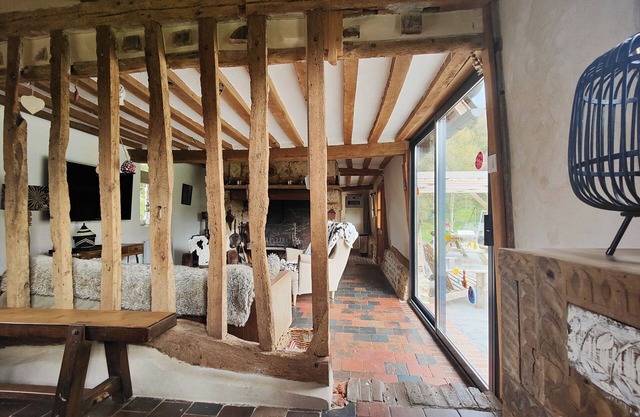 Large renovated Norman farmhouse in the heart of the Pays d'Auge