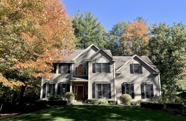 Large Golf Course Home With Heated Pool!