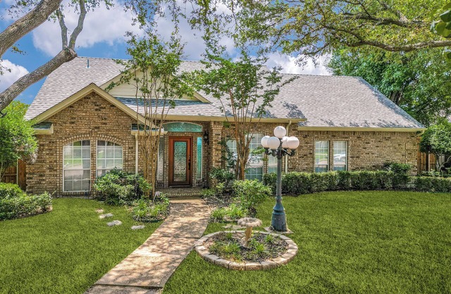 Large Home 3Beds + 1 Studio with 2.5 Bath, New Renovation Nicely One Story Home