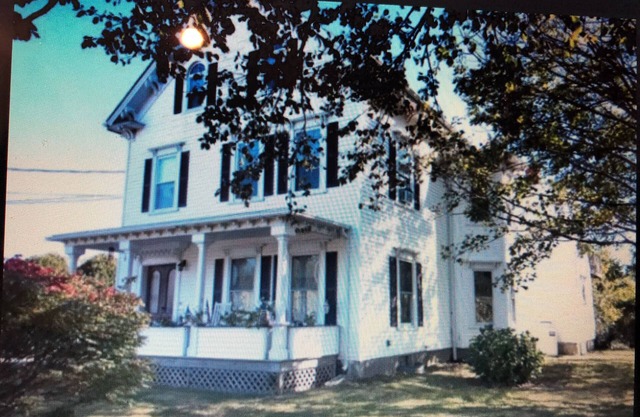 Großes Landhaus in der Nähe von Vineyards, Newport und Strände
