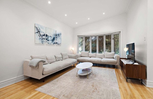 Large House Private Terrace |Sleeps 16|3bath|