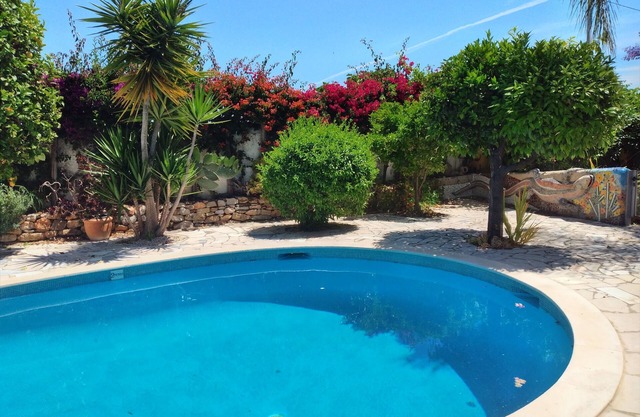 Large house, private pool, mature garden & parking, central Tavira