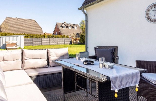 Large house with huge garden & terrace, near Baltic Sea up to 4 persons