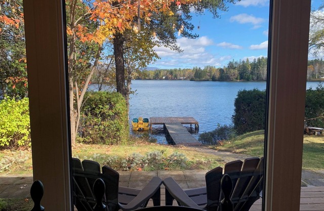 Large, intimate cottage on Lac Docteur