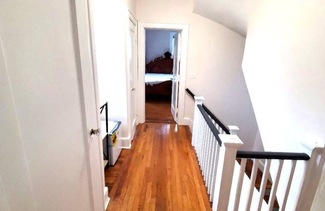 Large Kingbed w Kitchennette!
