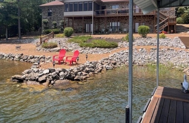 Large lakefront home on beautiful Crown Lake! Spacious 3300 square feet!