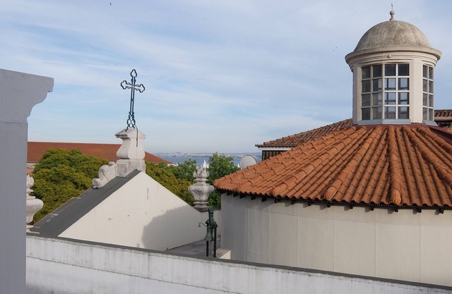 Large & Beleuchtung Loft in Largo Corpo Santo, Chiado, 2BR, Klimaanlage und Aussicht
