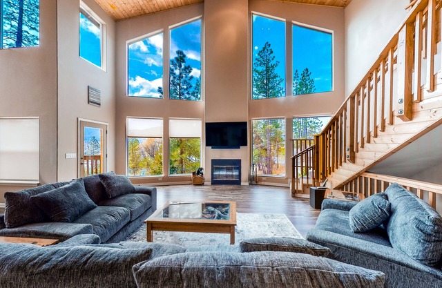 Large luxury home with nearby boat slip, WiFi, balcony, private W/D, central AC