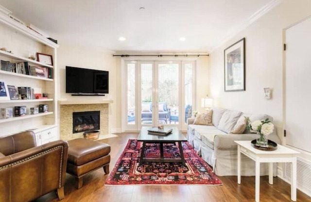 Large Luxury Tuscan Villa Style Condo + Huge Patio