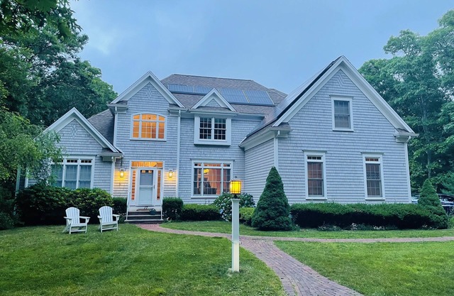 Large modern ALL SEASON house/good for reunion, showers, friends/family events.