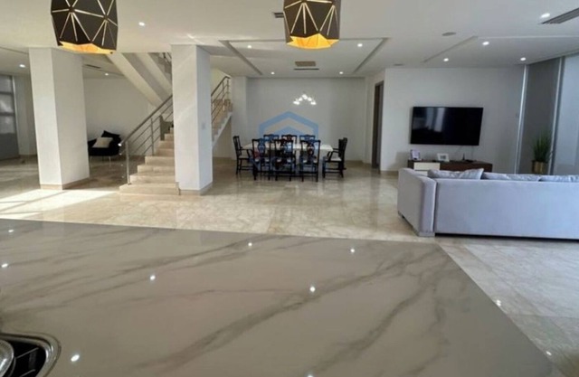 Large Modern House 680m2 marble floors and fantastic Ocean/River Views