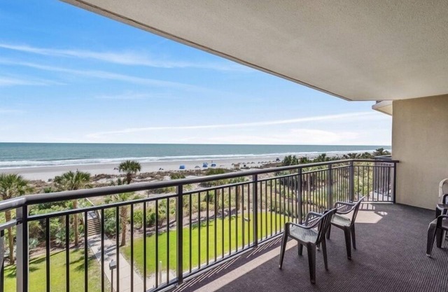 Large Oceanfront 3 Bed / 3 Bath Unit - by Luxury Beach Rentals