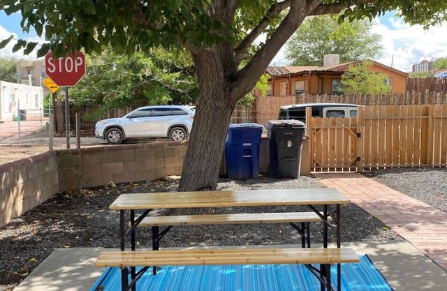 Large One-Bedroom Adobe Near Downtown