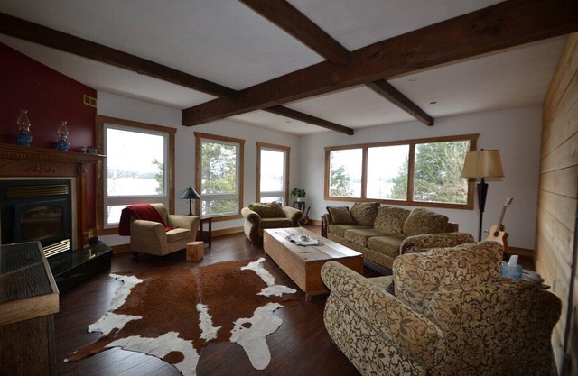 Large 3 Bdrm Family Retreat