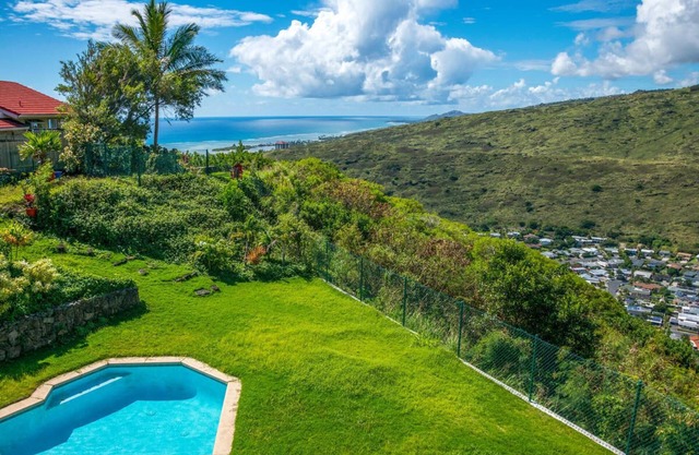 Brandneues Angebot mit privatem Pool und atemberaubender Aussicht!
