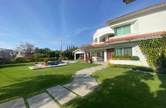 Large rest house with pool