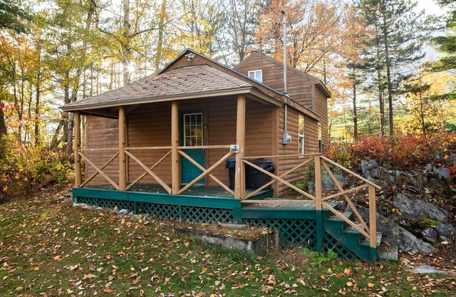 Large Riverside Cabin in The Forks, pet friendly