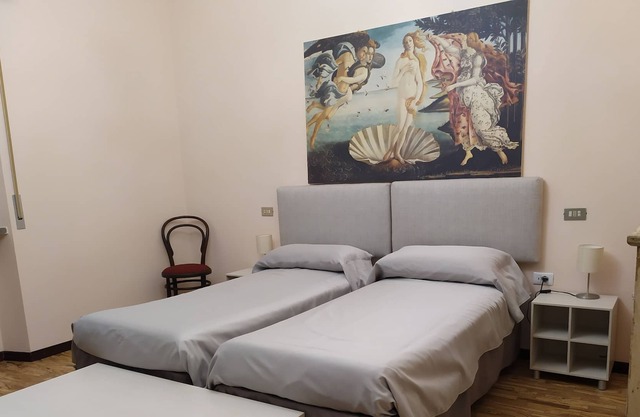 Large rooms with breakfast and free private parking