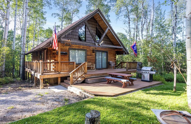 Large Rustic Cozy Cabin