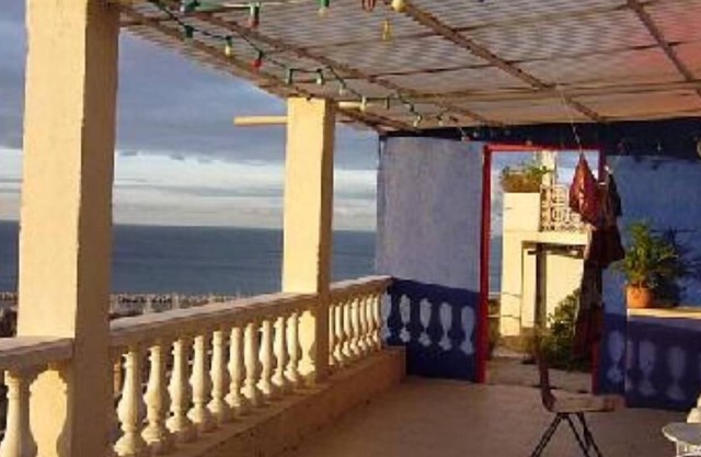 Große Südterrasse mit herrlichem Blick über die Bucht von Marseille