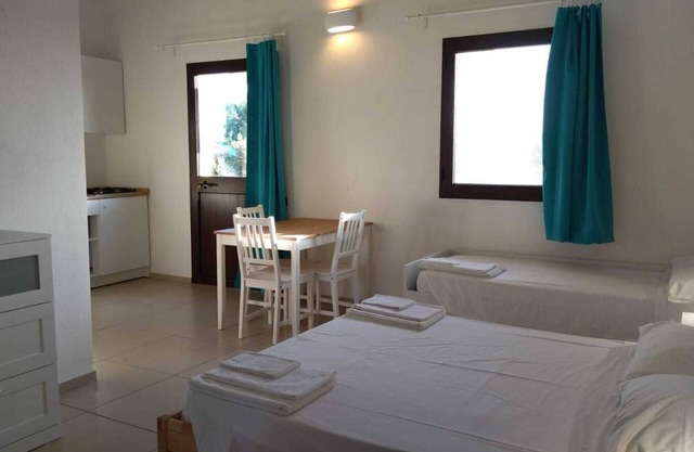 Large studio apartment in the Sinis.