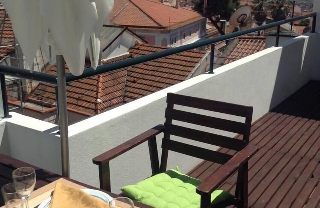 Große Terrasse und einer atemberaubenden Aussicht im Zentrum von Lissabon