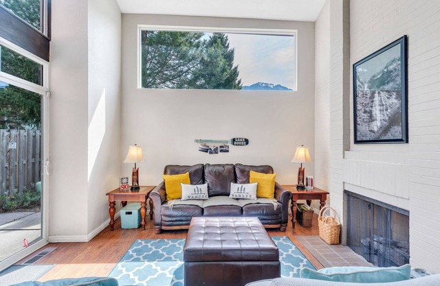 Ganzes großes Stadthaus (3Bd / 3Ba) In der Nähe von BYU Stadium / BYU