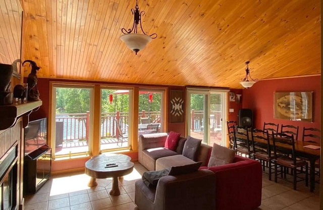 Large very private lakeside chalet