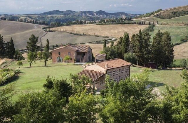 Große Villa in der Toskana Italien zu vermieten mit Pool, Klimaanlage, Aussicht, Wi-Fi und in der Nähe von Volterra