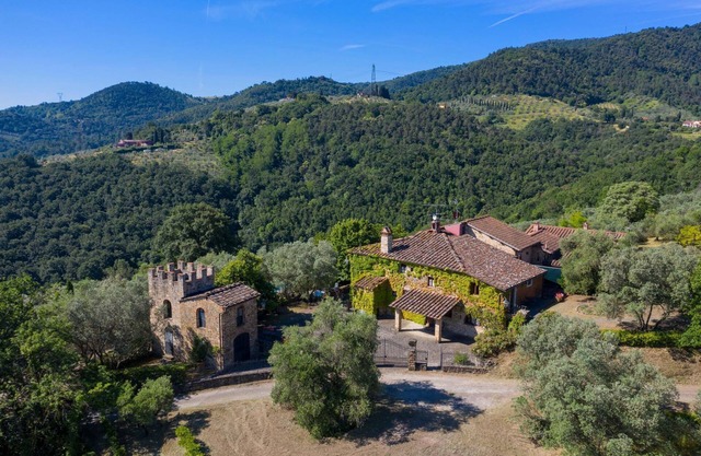Große Villa in der Nähe von Florenz am Weingut