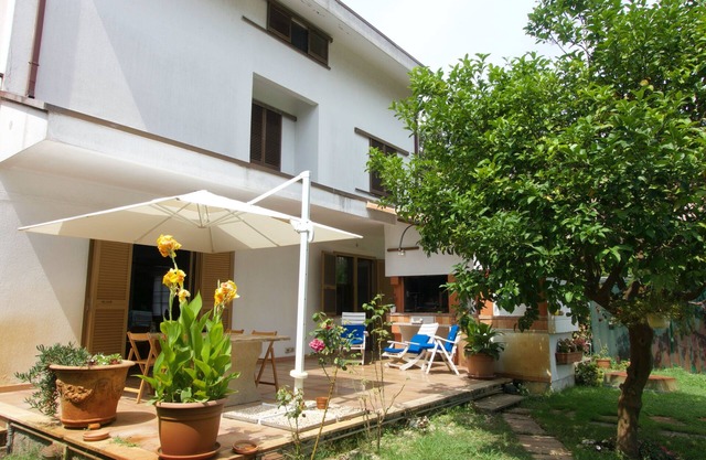 Large villa with bbq 300mt from the beach and 40 min from Rome